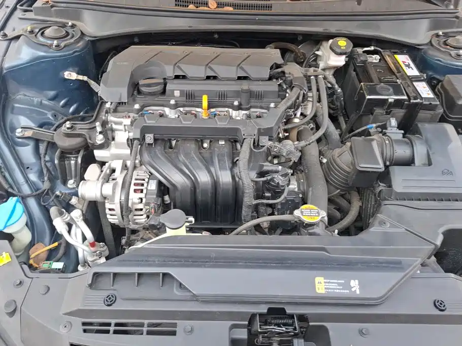 Hyundai Elantra — миниатюра 10