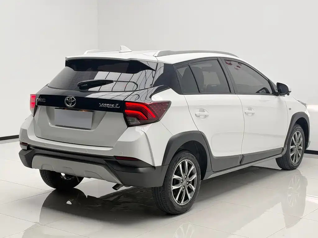 Toyota Yaris L — миниатюра 6