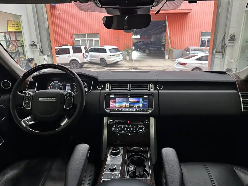 LAND ROVER RANGE ROVER