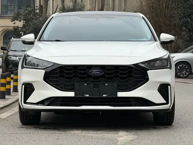 FORD FOX