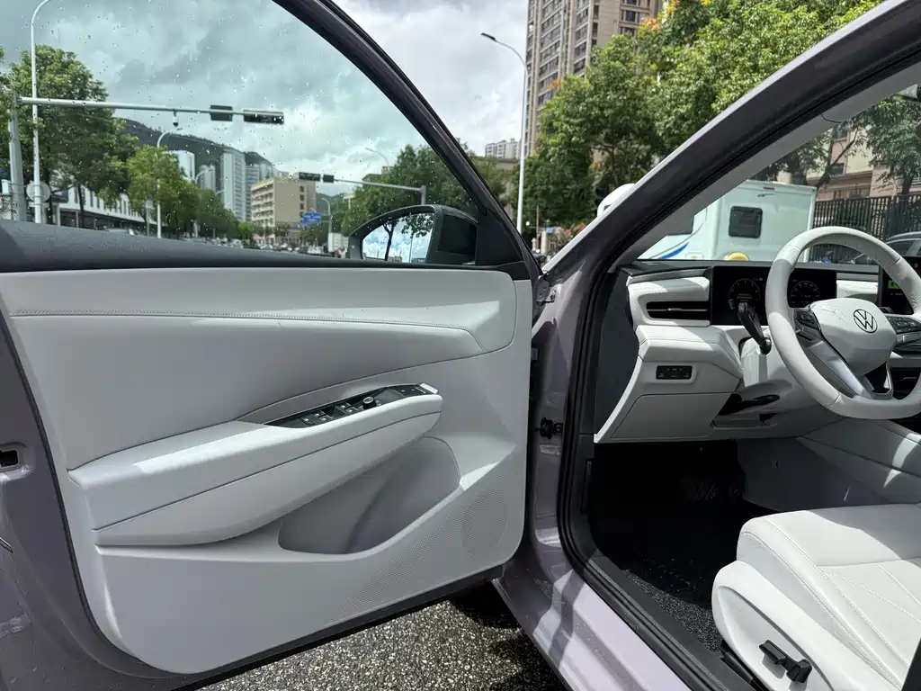 Volkswagen Lavida — миниатюра 9