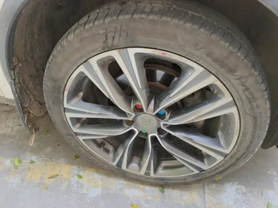 BYD Tang — миниатюра 6