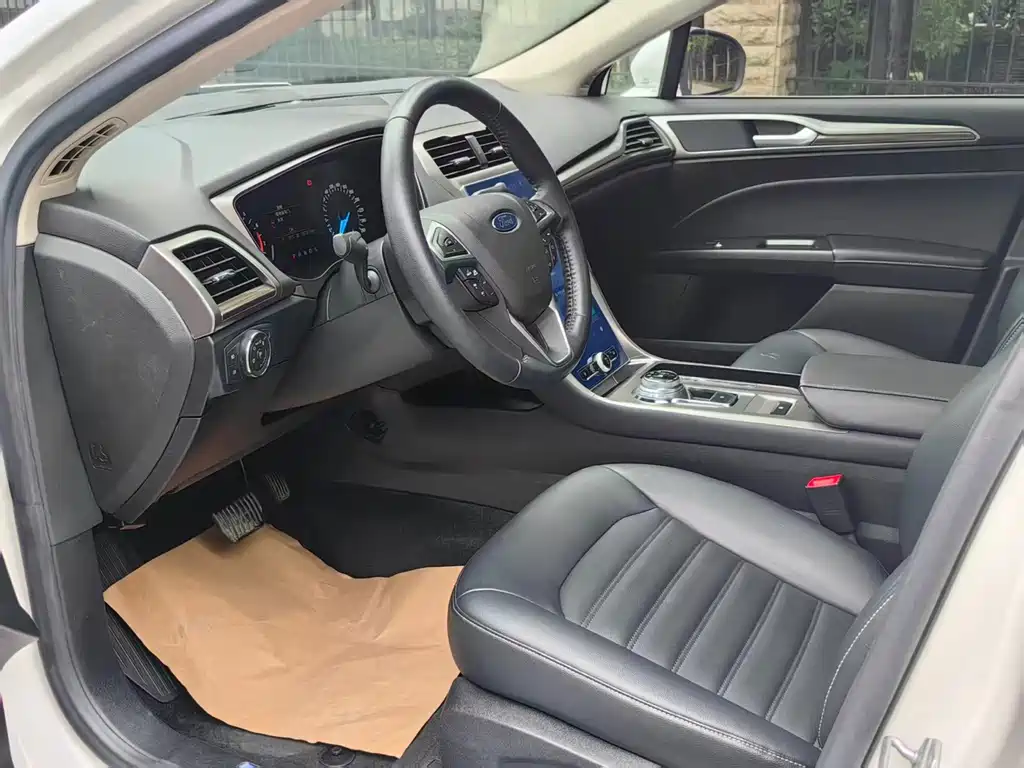 Ford Mondeo — миниатюра 11