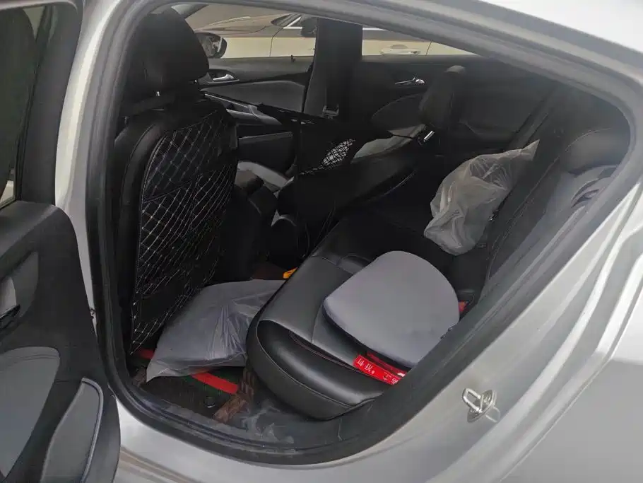 Chevrolet Cruze — миниатюра 11