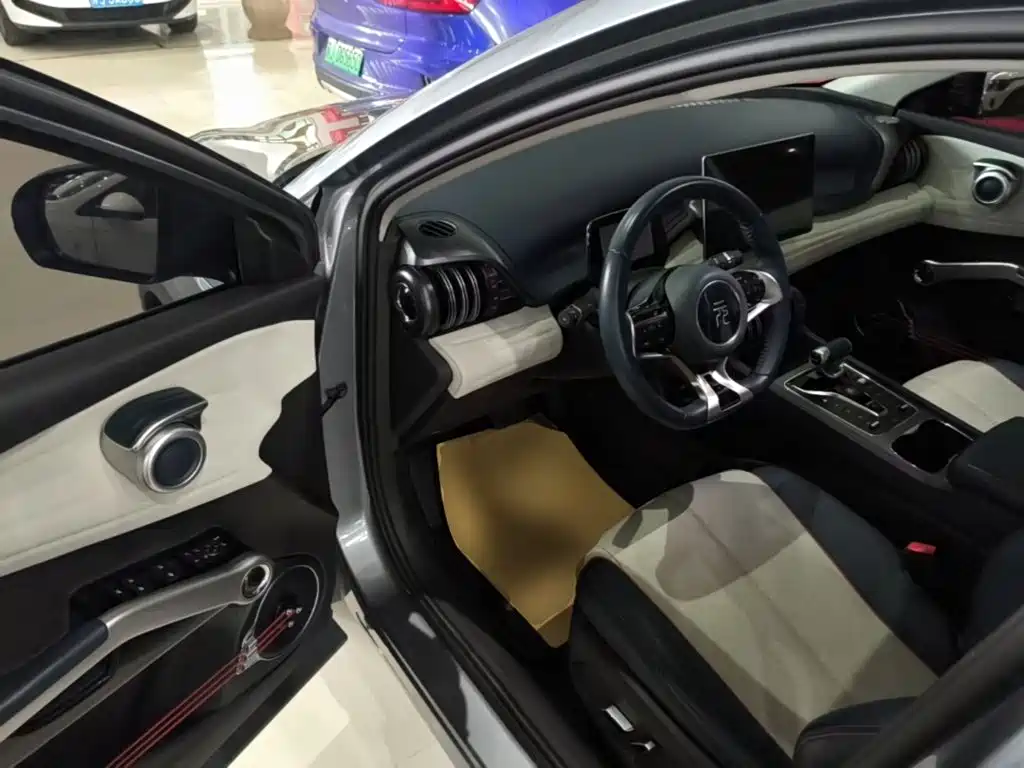 BYD Yuan Plus — миниатюра 16