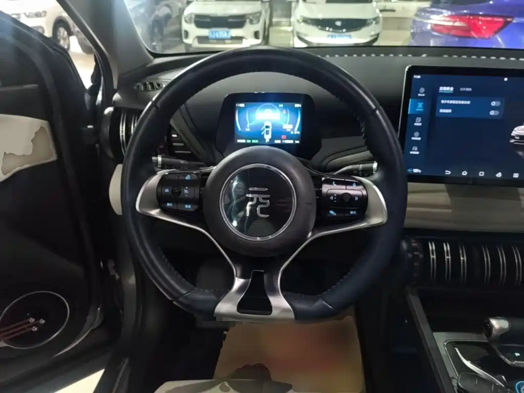 BYD Yuan Plus — миниатюра 11