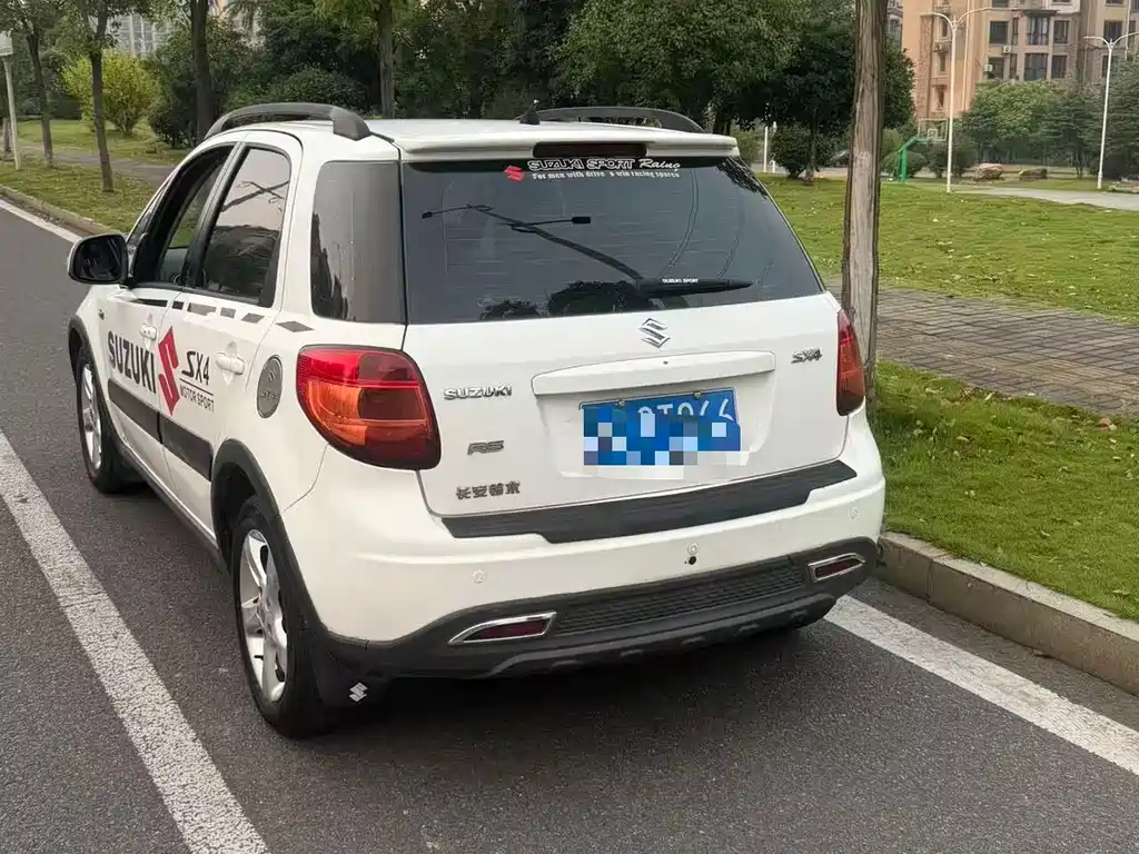 Suzuki SX4 — миниатюра 6