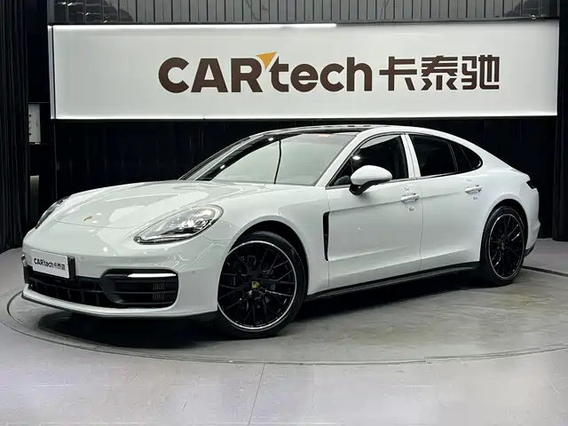 PORSCHE PANAMERA 2022