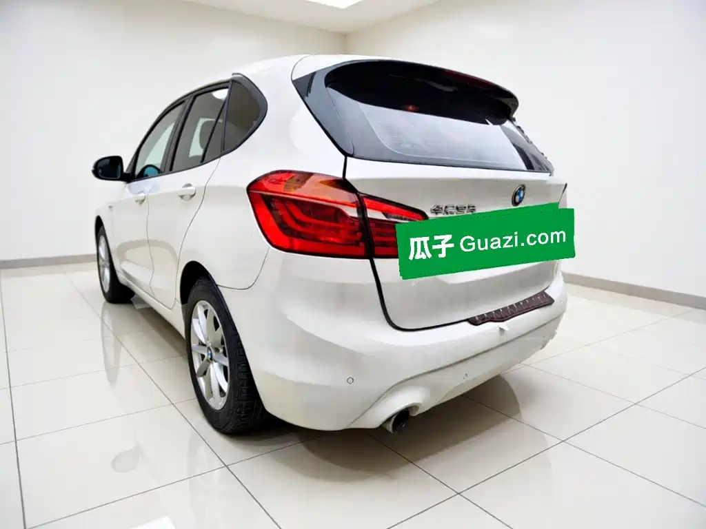 BMW 2 Series Active Tourer — миниатюра 25