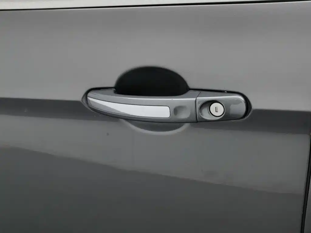 Ford Kuga — миниатюра 18