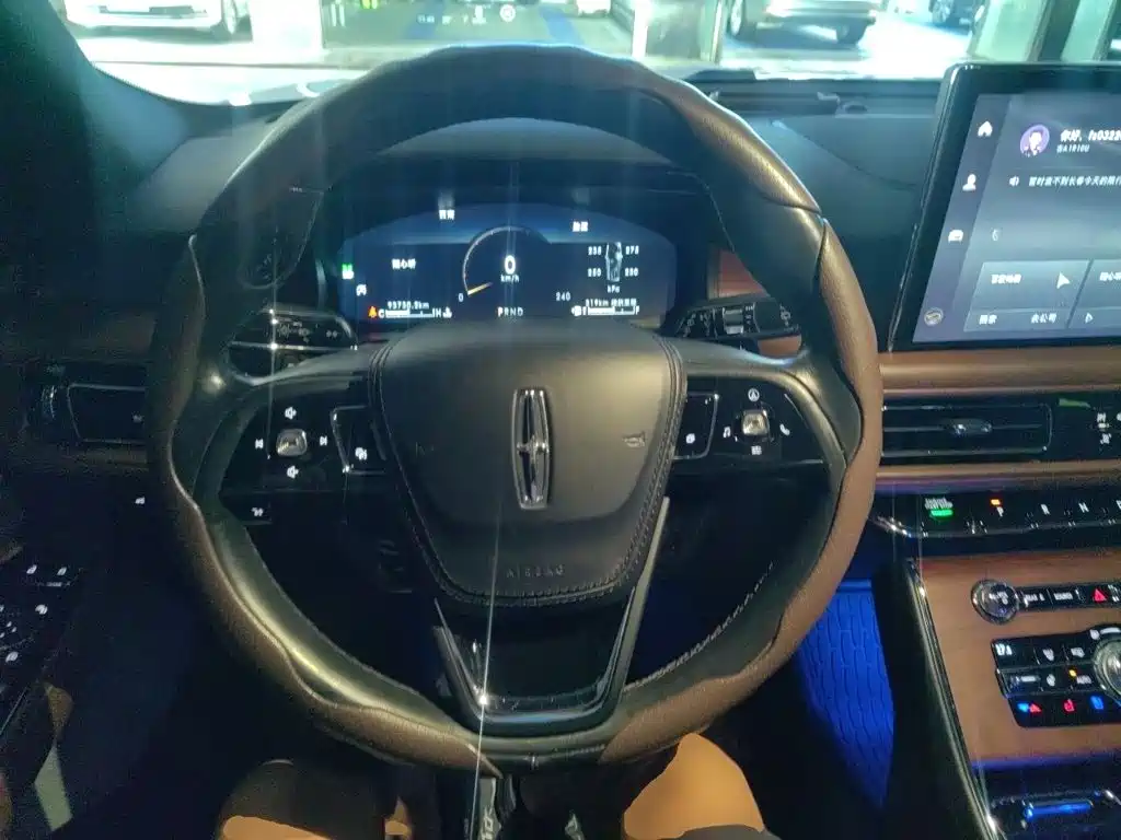 Lincoln Aviator — миниатюра 6