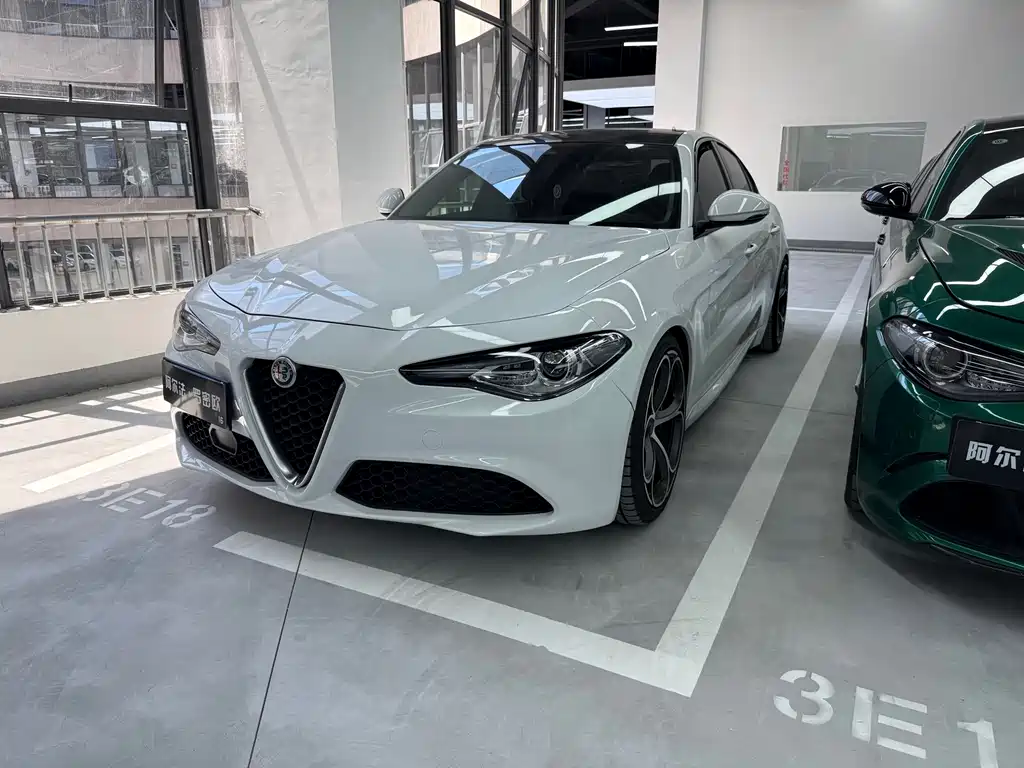 Alfa Romeo Giulia