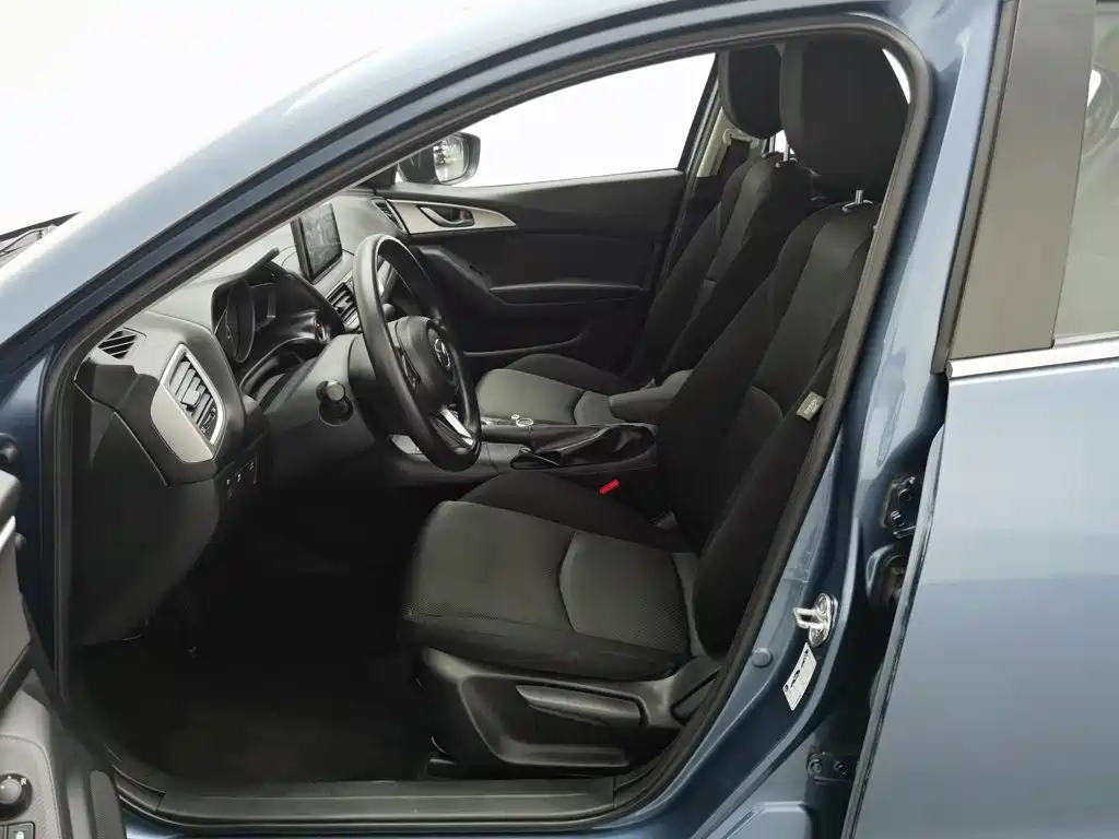 Mazda 3 Axela — миниатюра 10