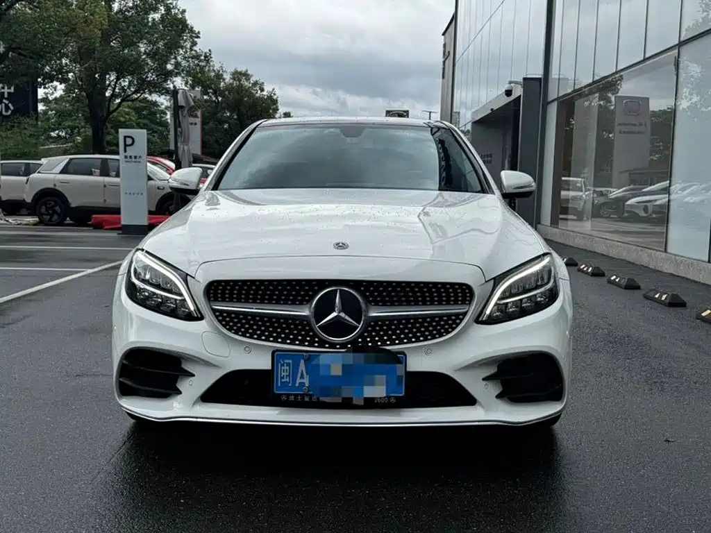 Mercedes-Benz C-Class — миниатюра 2