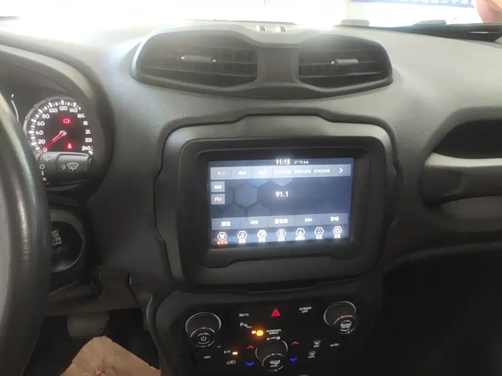 Jeep Renegade — миниатюра 13