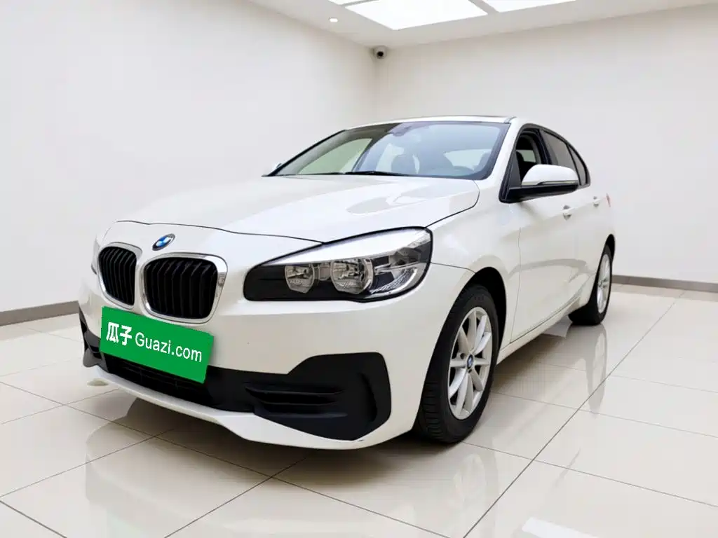 BMW 2 Series Active Tourer — миниатюра 2