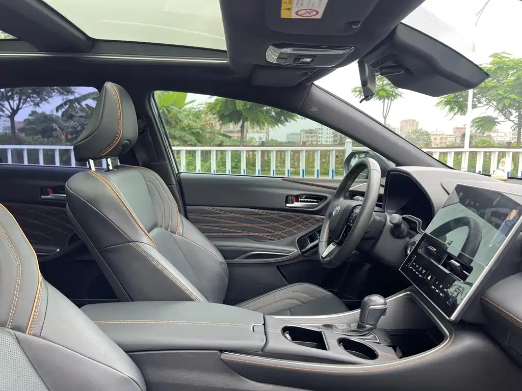 Toyota Avalon — миниатюра 8
