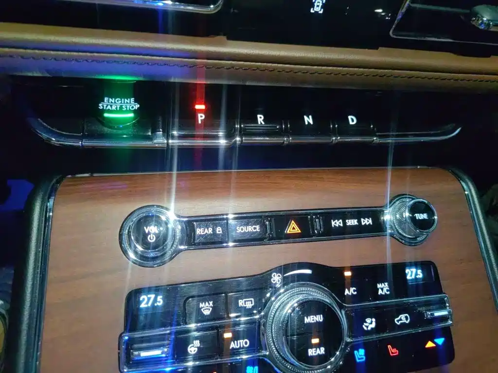 Lincoln Aviator — миниатюра 10