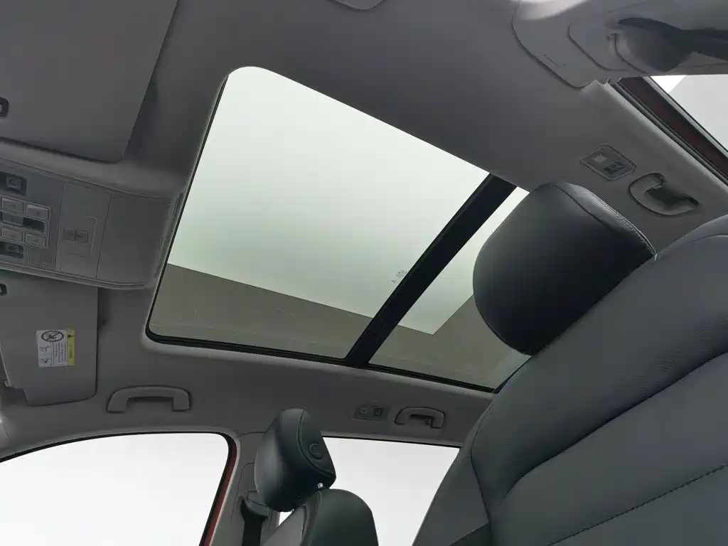 Volkswagen Tiguan L — миниатюра 14
