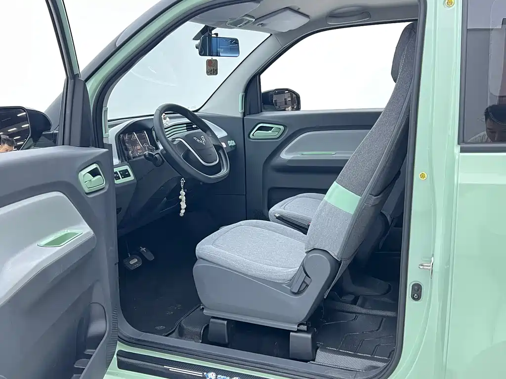 Wuling MINIEV — миниатюра 5