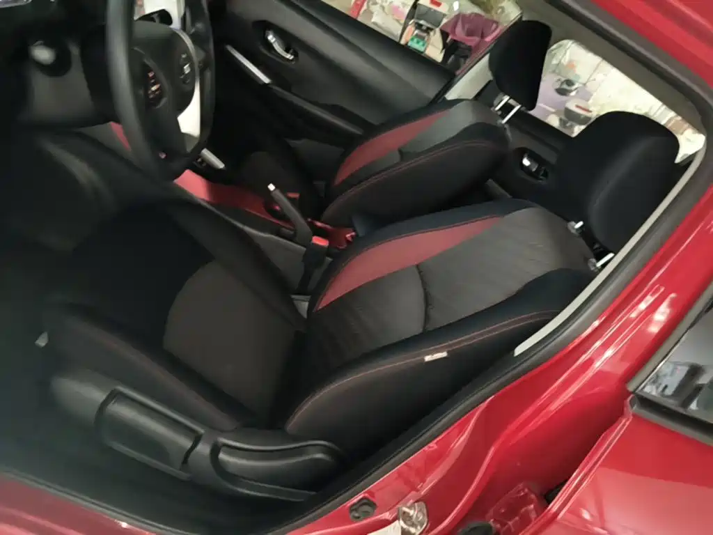 Nissan Bluebird — миниатюра 15
