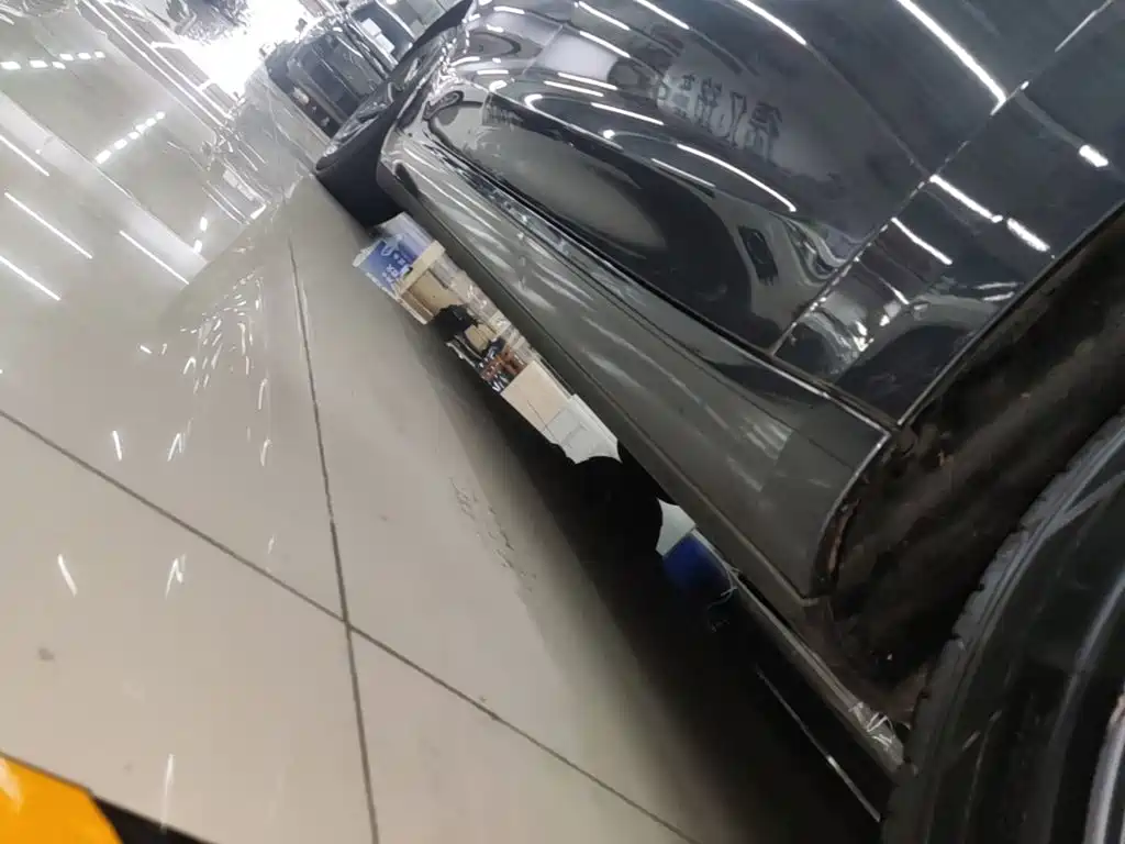 Tesla Model 3 — миниатюра 21