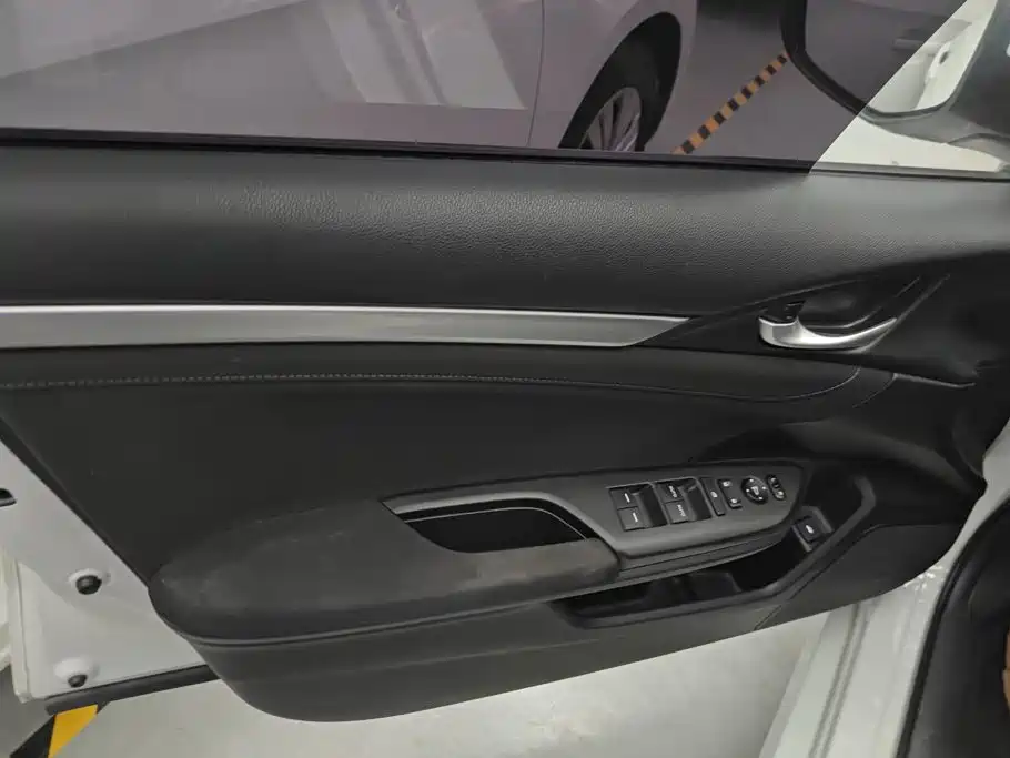 Honda Civic — миниатюра 7