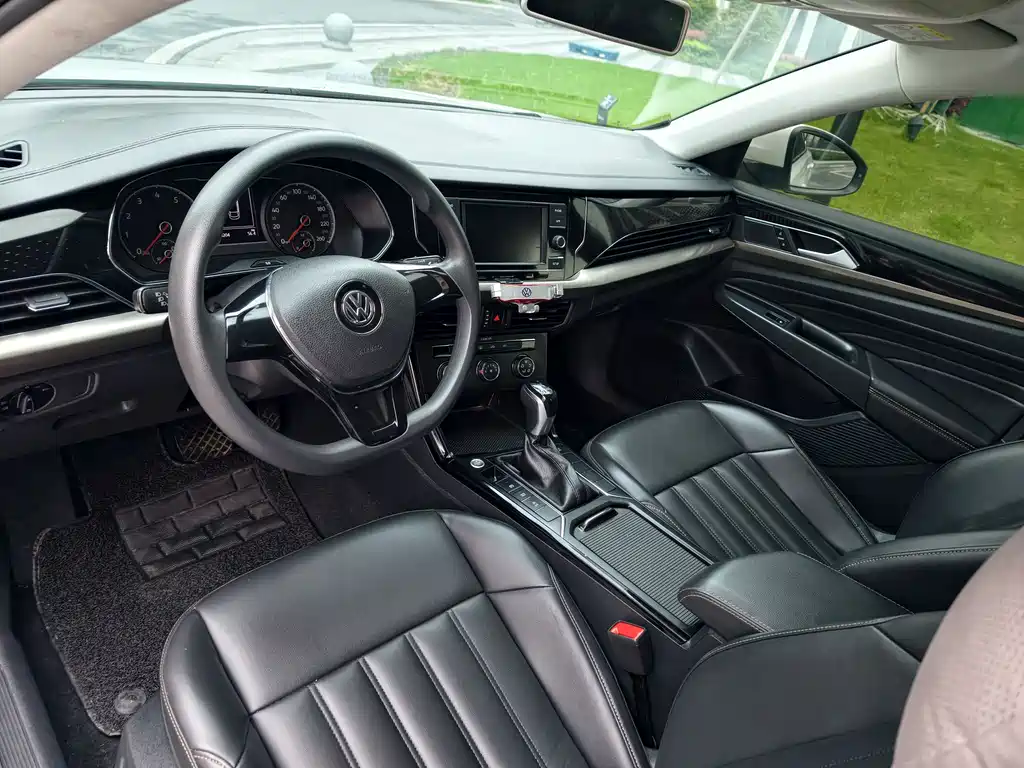 Volkswagen Passat 2019 280TSI VI