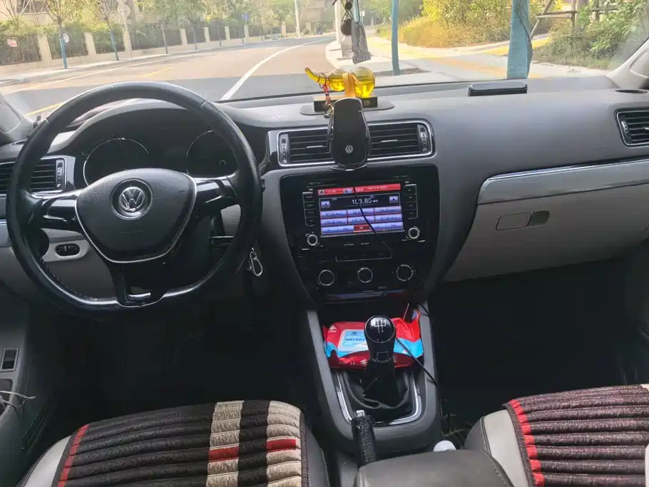 Volkswagen Sagitar — миниатюра 12