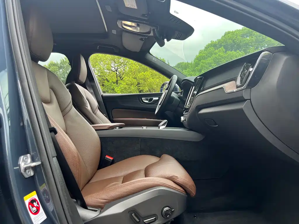 Volvo XC60 — миниатюра 4