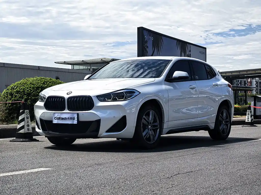 BMW X2