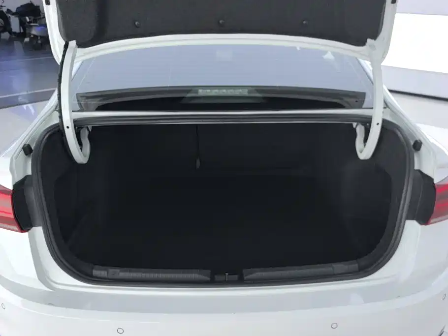 Volkswagen Bora — миниатюра 4