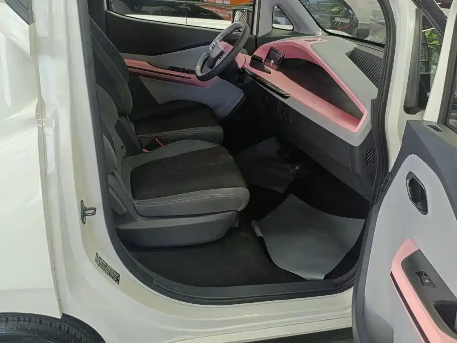 Baojun E200 — миниатюра 8