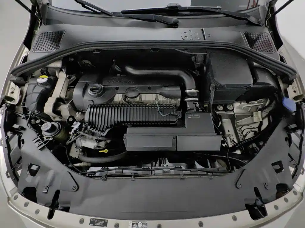 Volvo S60 (Import) — миниатюра 6