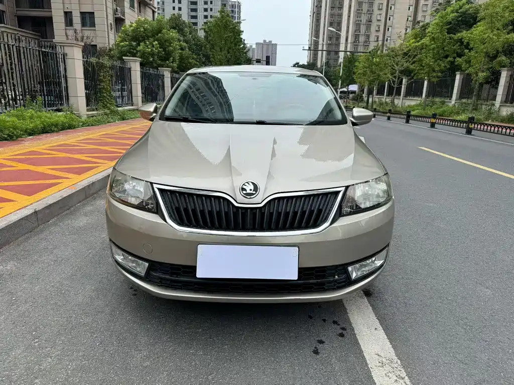 Skoda Rapid — миниатюра 2