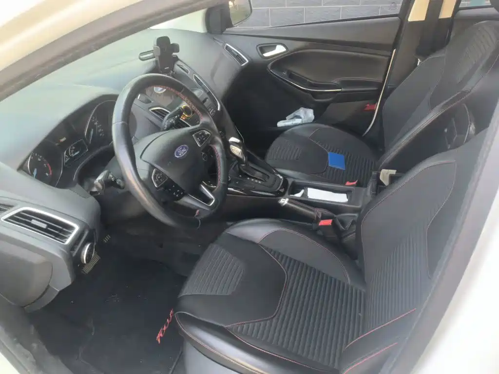 Ford Focus — миниатюра 16