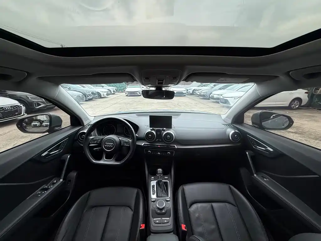 Audi Q2L — миниатюра 5