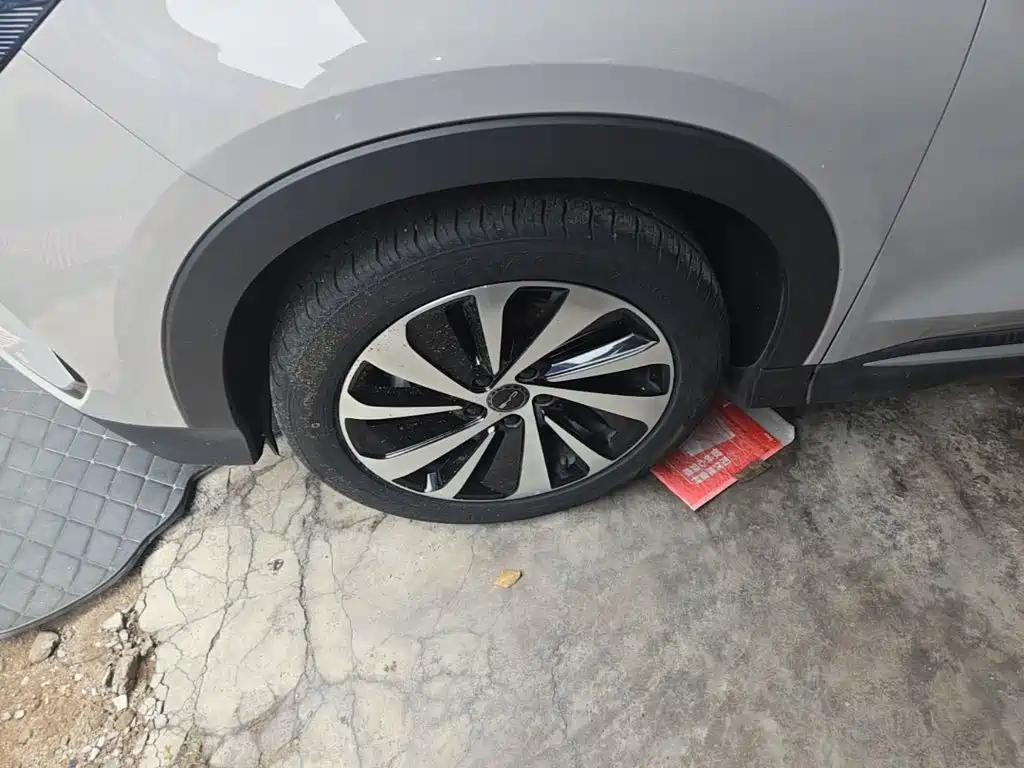 BYD PLUS New Energy — миниатюра 23