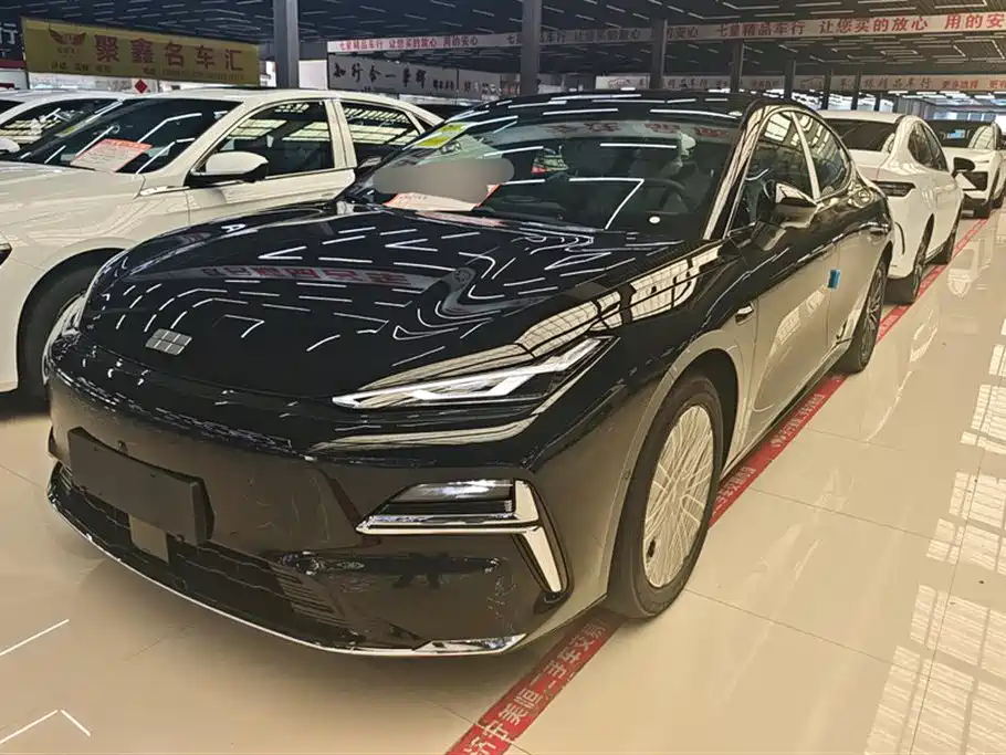 Geely Galaxy Starshine 8