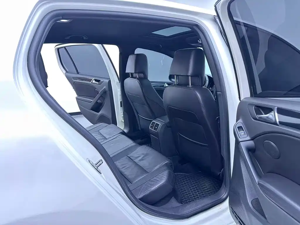 Volkswagen Golf GTI — миниатюра 15