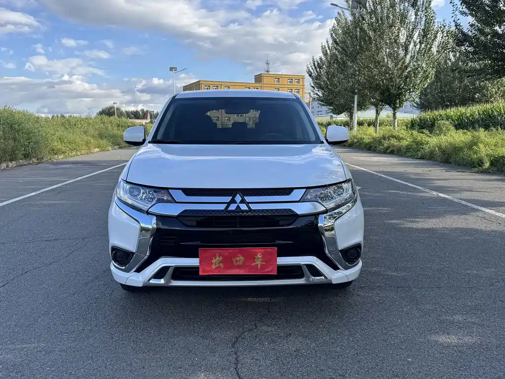 Mitsubishi Outlander — миниатюра 3