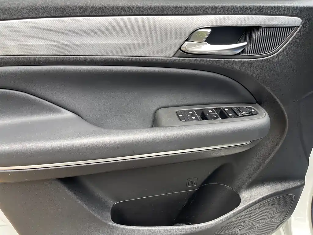 GAC Motor Trumpchi M6 — миниатюра 5