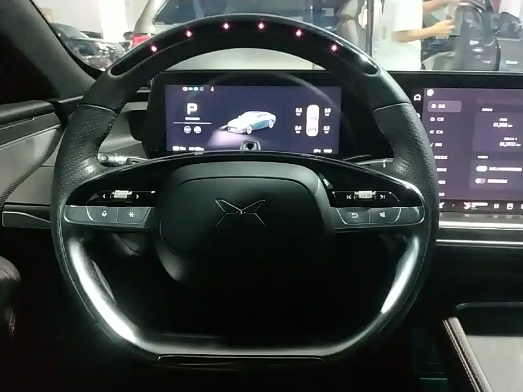 XPeng P7 — миниатюра 11