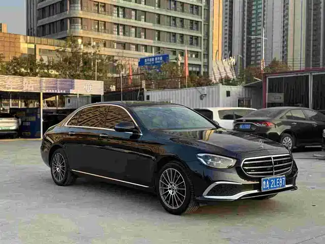 MERCEDES-BENZ E CLASS