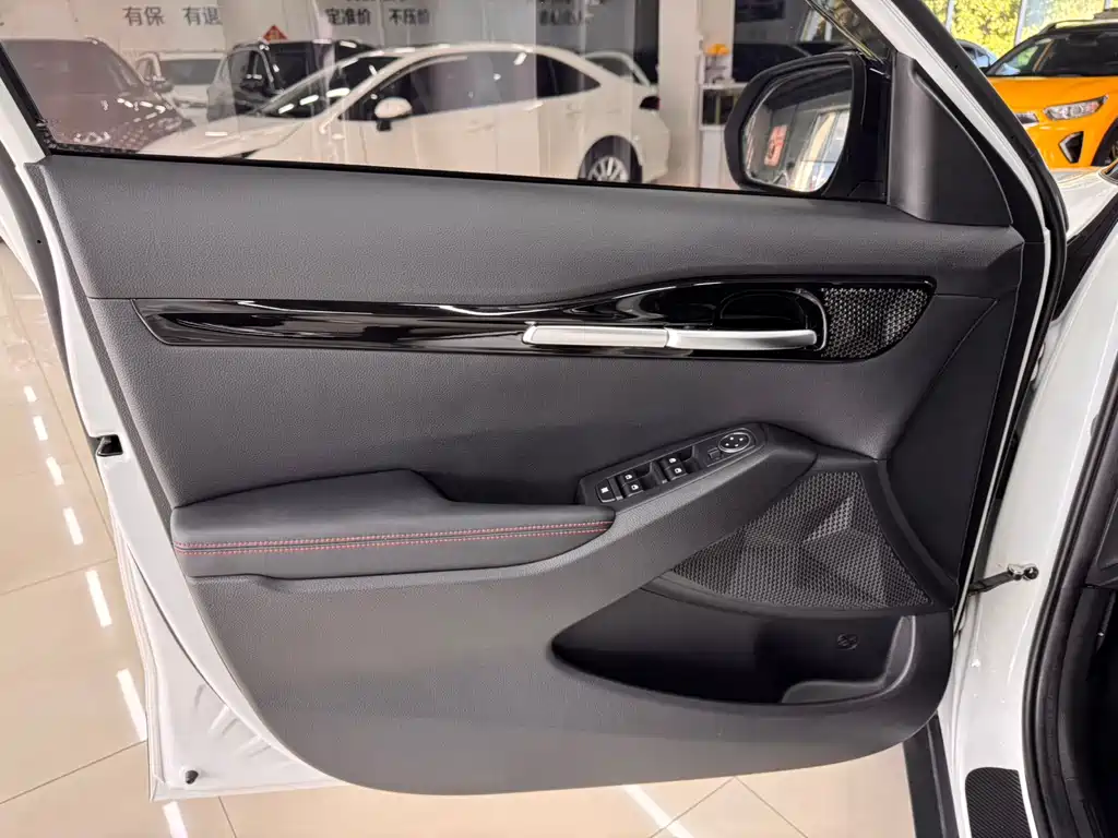 Kia KX3 — миниатюра 8