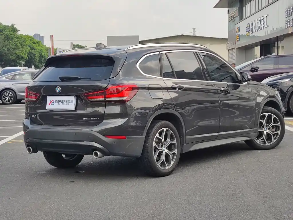 BMW X1 — миниатюра 4