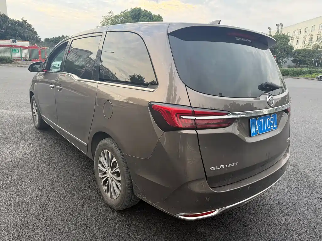 Buick GL8 — миниатюра 4
