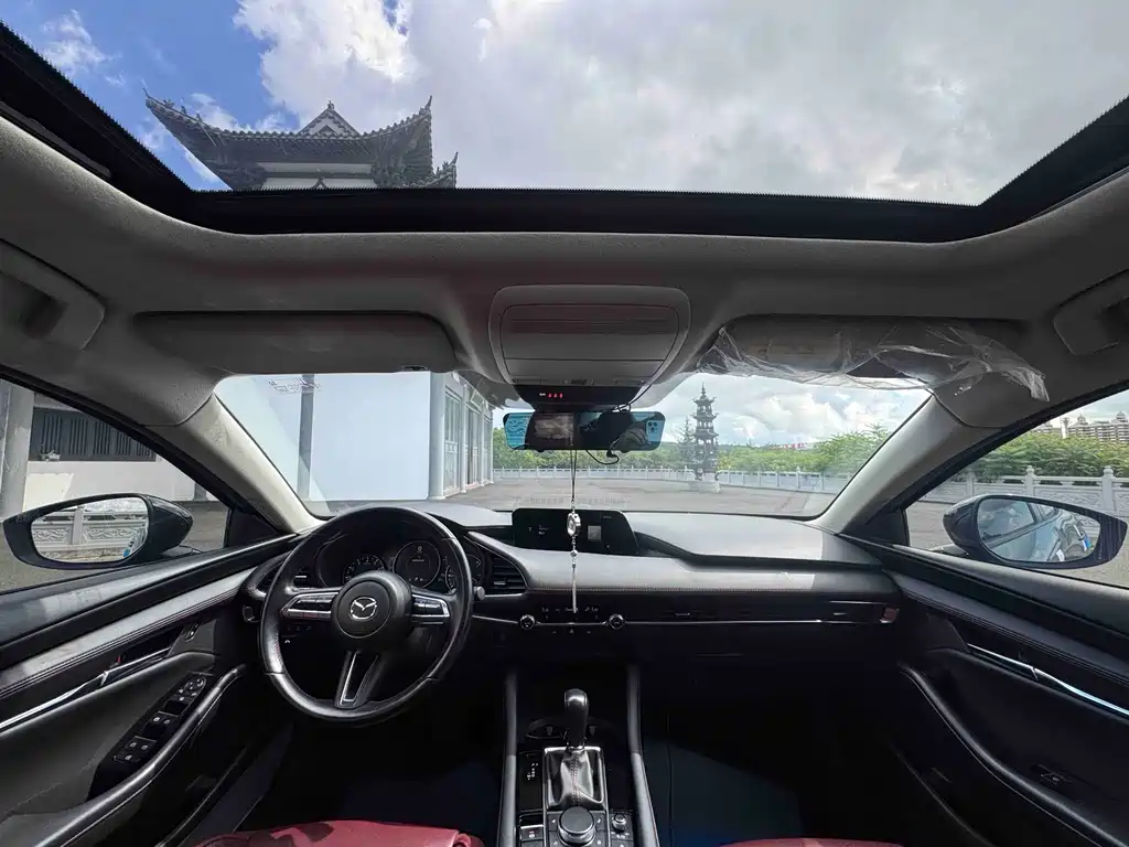 Mazda 3 Axela — миниатюра 17