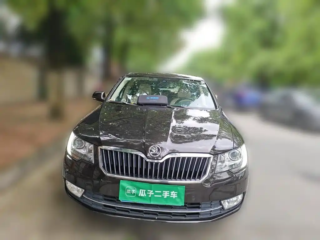 Skoda Superb — миниатюра 2