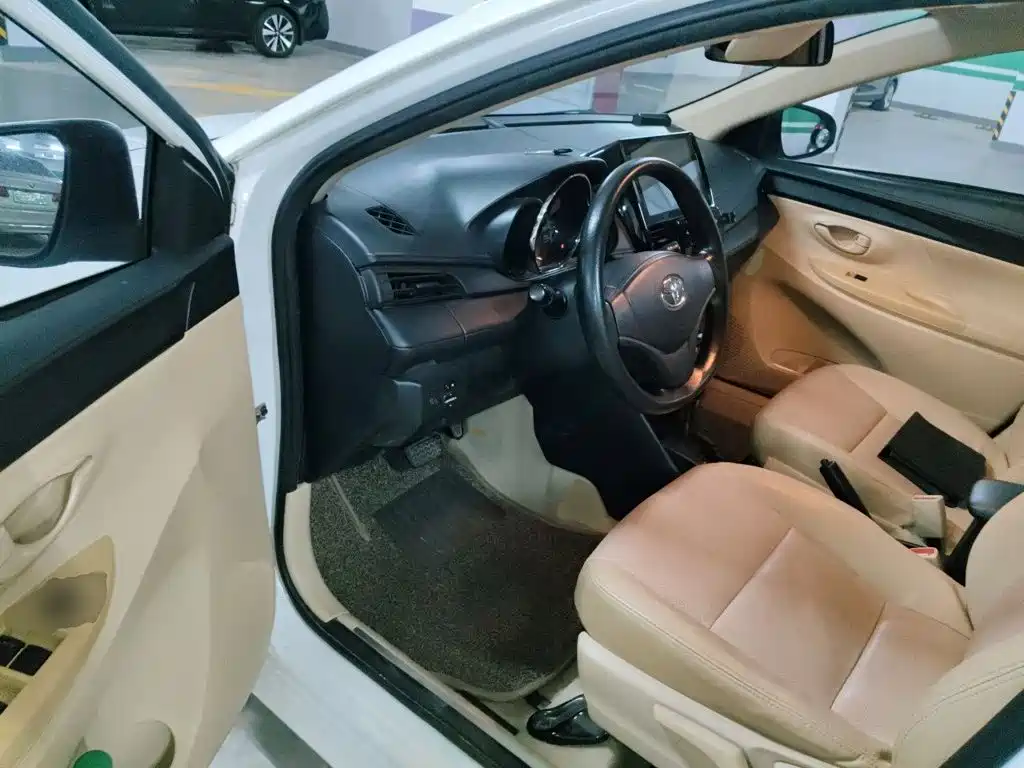 Toyota Yaris L — миниатюра 12